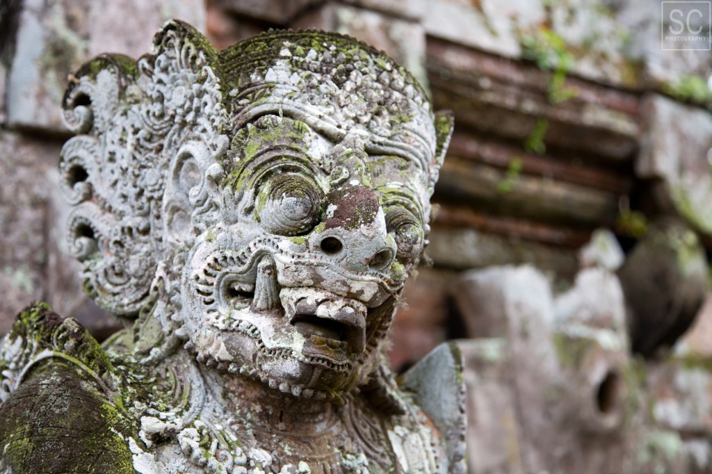 A statue at the entrance to the Royal Temple of Mengwi